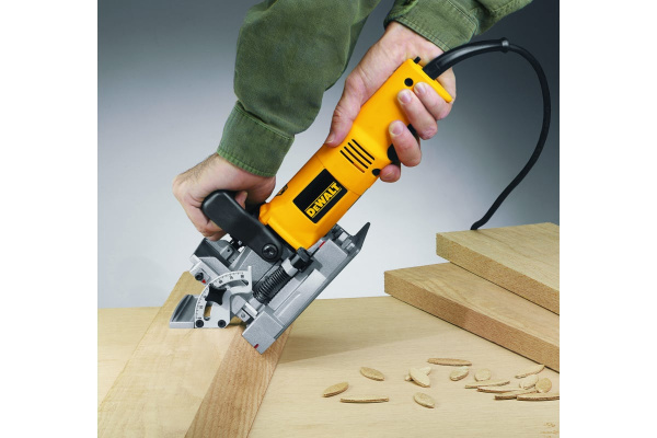 Фрезер ламельный DeWalt DW682K-QS  в Екатеринбурге