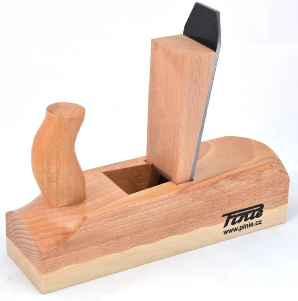 Рубанок деревянный "PINIE" зубчатый угол 80гр. 9-45 в Екатеринбурге 