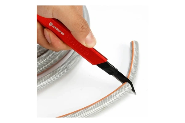 Нож с сегментным лезвием WORKPRO 9мм. с автофиксатором  WP212012 в Екатеринбурге 