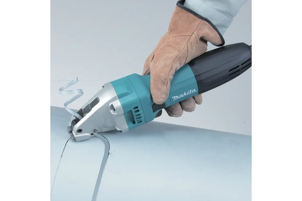 Ножницы по металлу листовые Makita JS1000 в Екатеринбурге