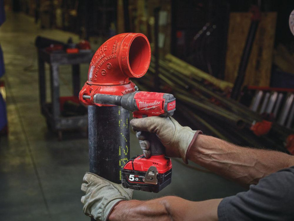 Аккумуляторный ударный гайковерт "Milwaukee" M18 FIWF12-0 FUEL