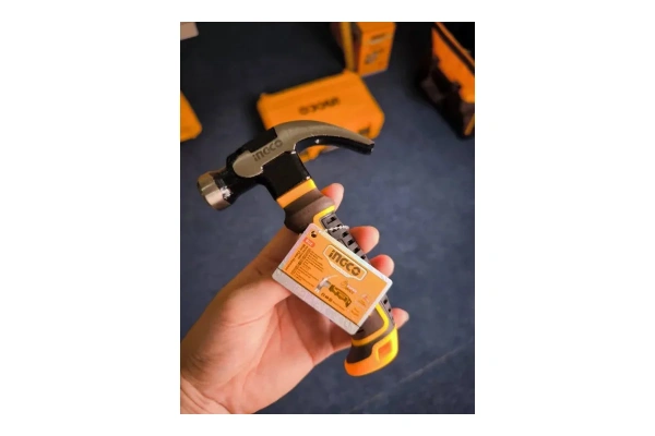 Молоток-гвоздодер INGCO  220г HCH81008D в Екатеринбурге 