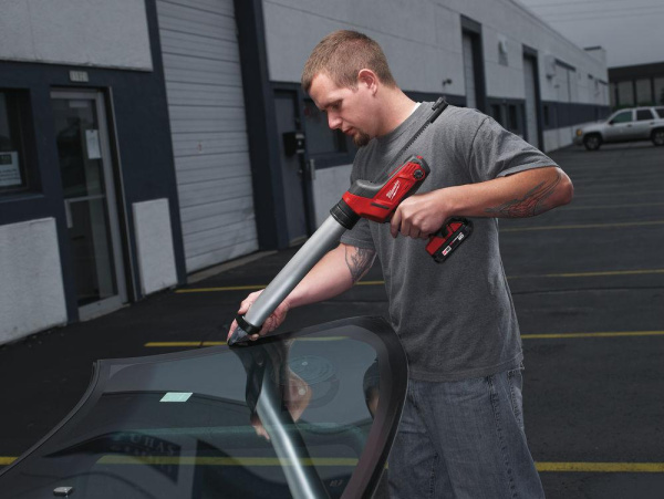 Клеевой пистолет Milwaukee C18 PCG/600A-201B 4933441305